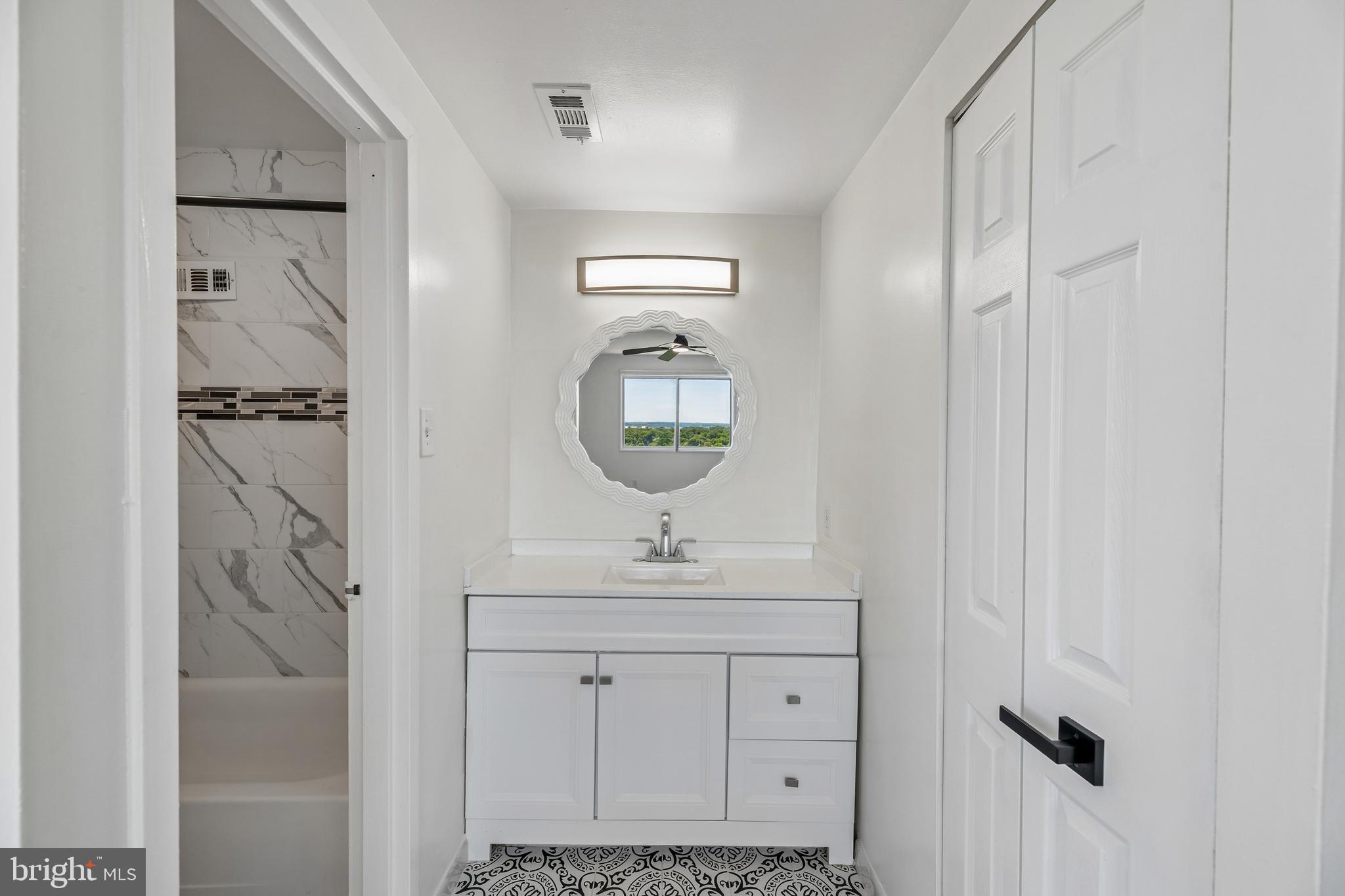 1836 Metzerott Road, Unit 2002 Hyattsville, MD 20783 - Photo 32 of 45 Primary Bathroom
