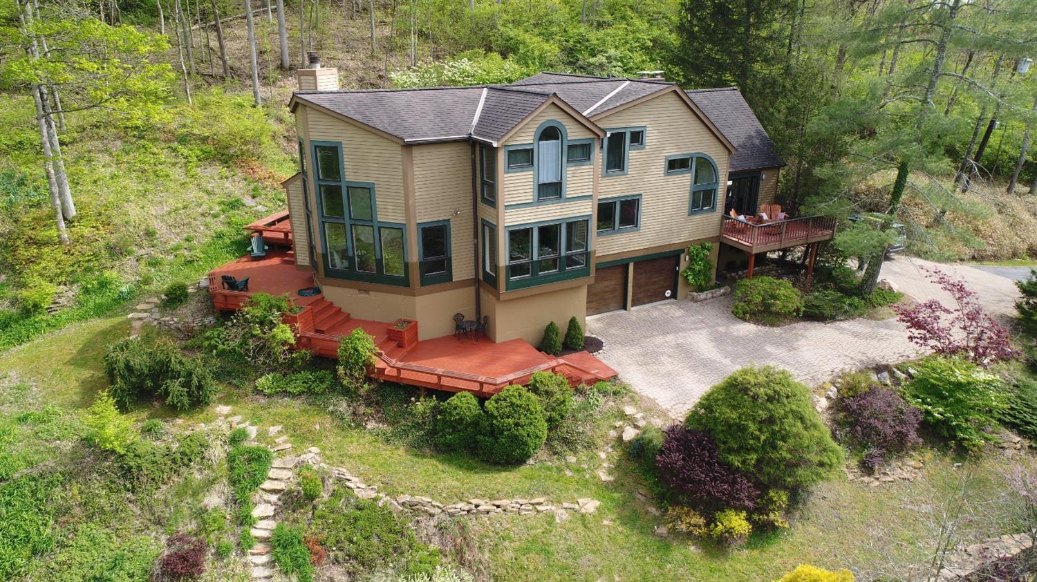 460 8 Mile Road Cincinnati, OH 45255 - Photo 1 of 50