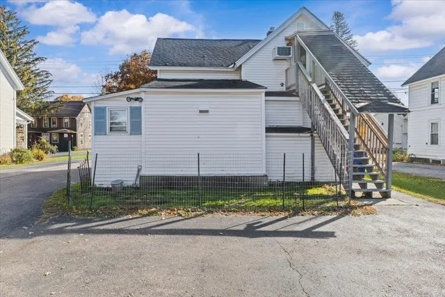 $450,000 | 4 East Street, Essex Junction, VT 05452