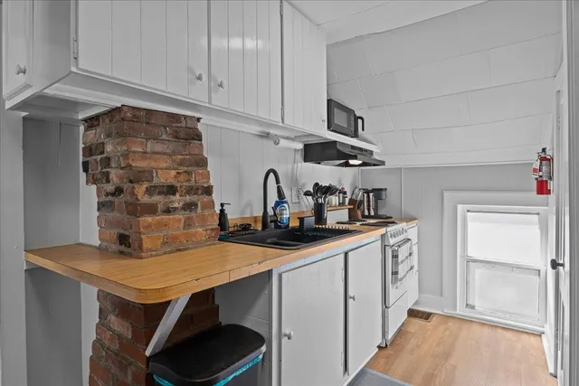 $450,000 | 4 East Street, Essex Junction, VT 05452