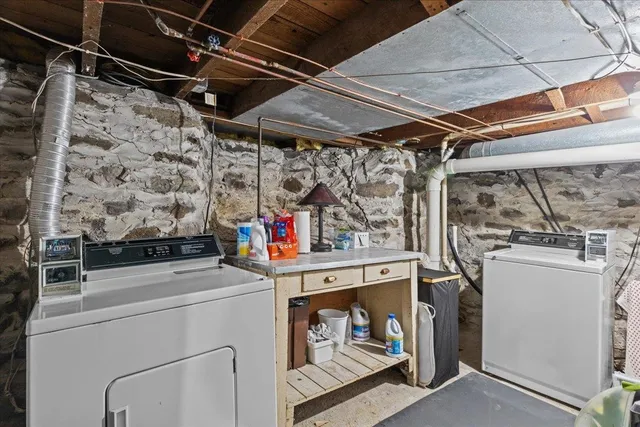 $450,000 | 4 East Street, Essex Junction, VT 05452