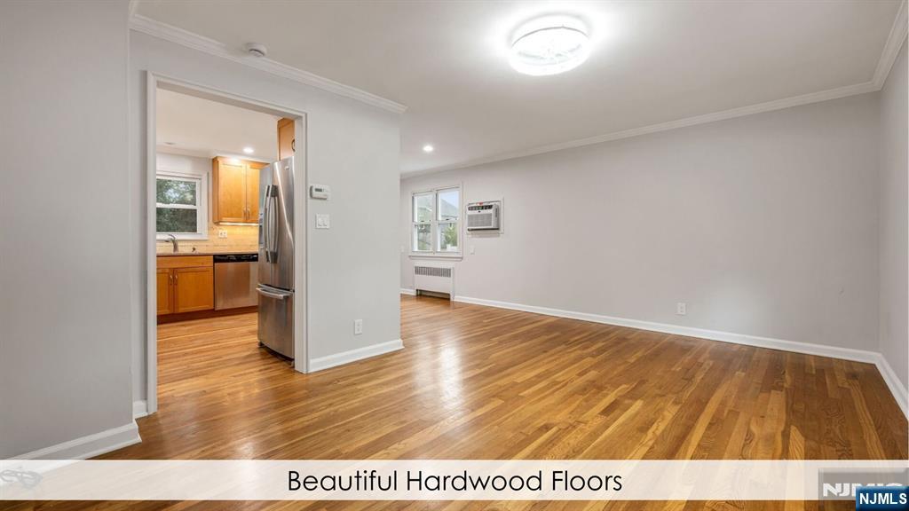 464 Dorchester Road Ridgewood, NJ 07450 - Photo 3 of 23 Gallery Image 3