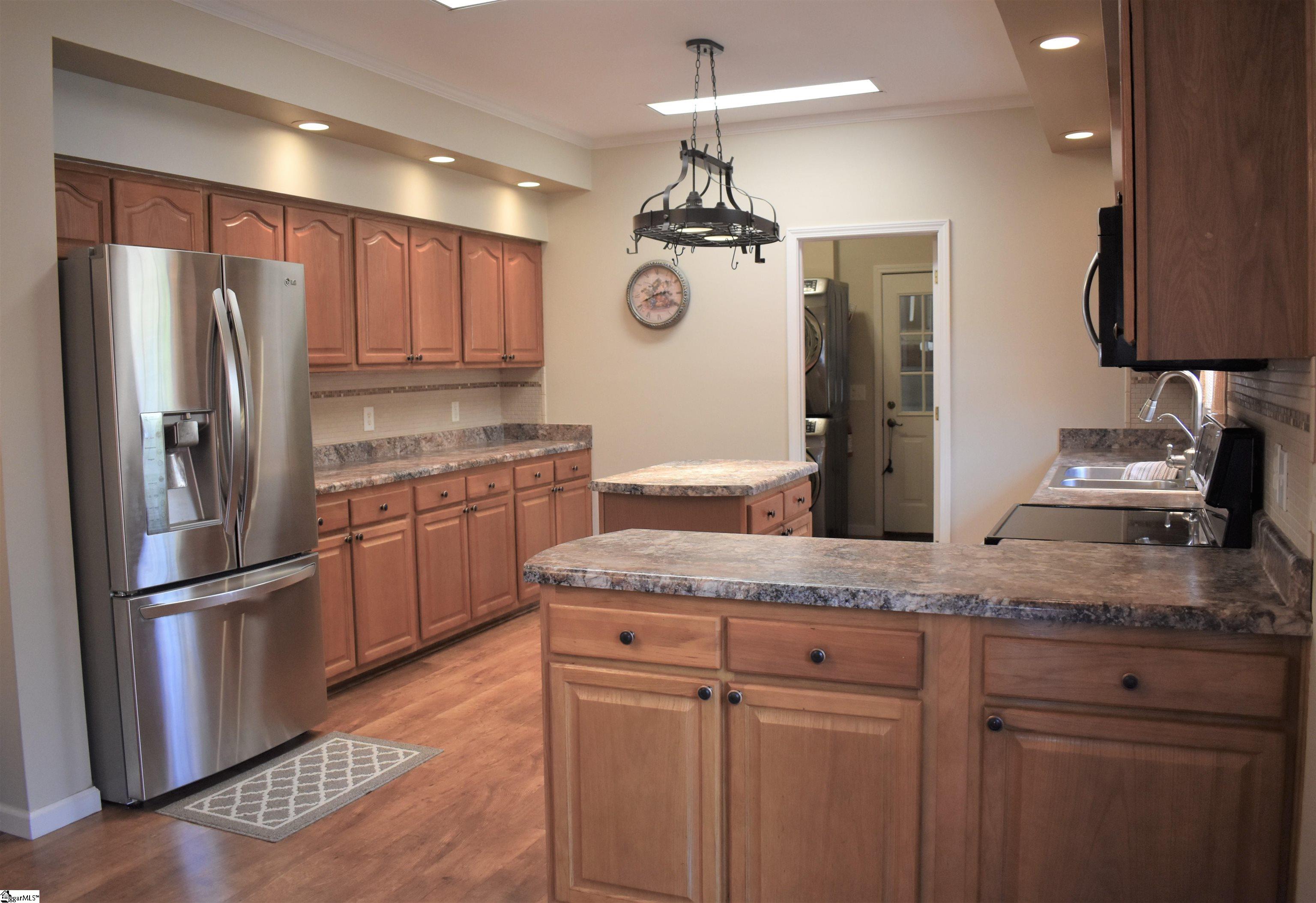 322 Sullivan Road Simpsonville, SC 29680 - Photo 12 of 32 Gallery Image 12