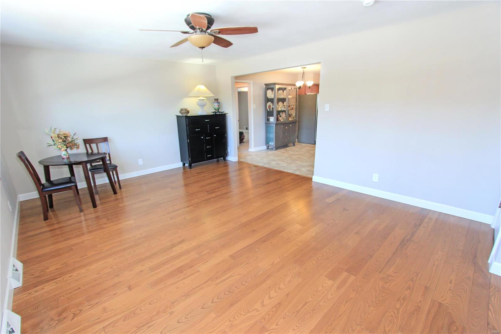 10445 Schuessler Road St. Louis, MO 63128 - Photo 11 of 51