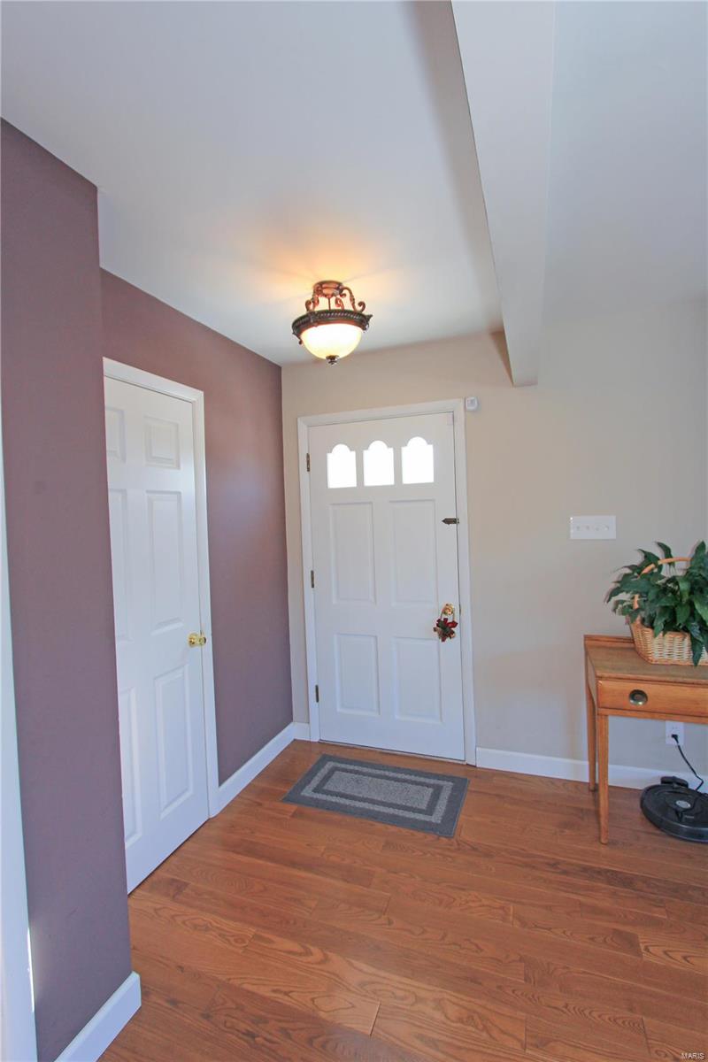 10445 Schuessler Road St. Louis, MO 63128 - Photo 3 of 51