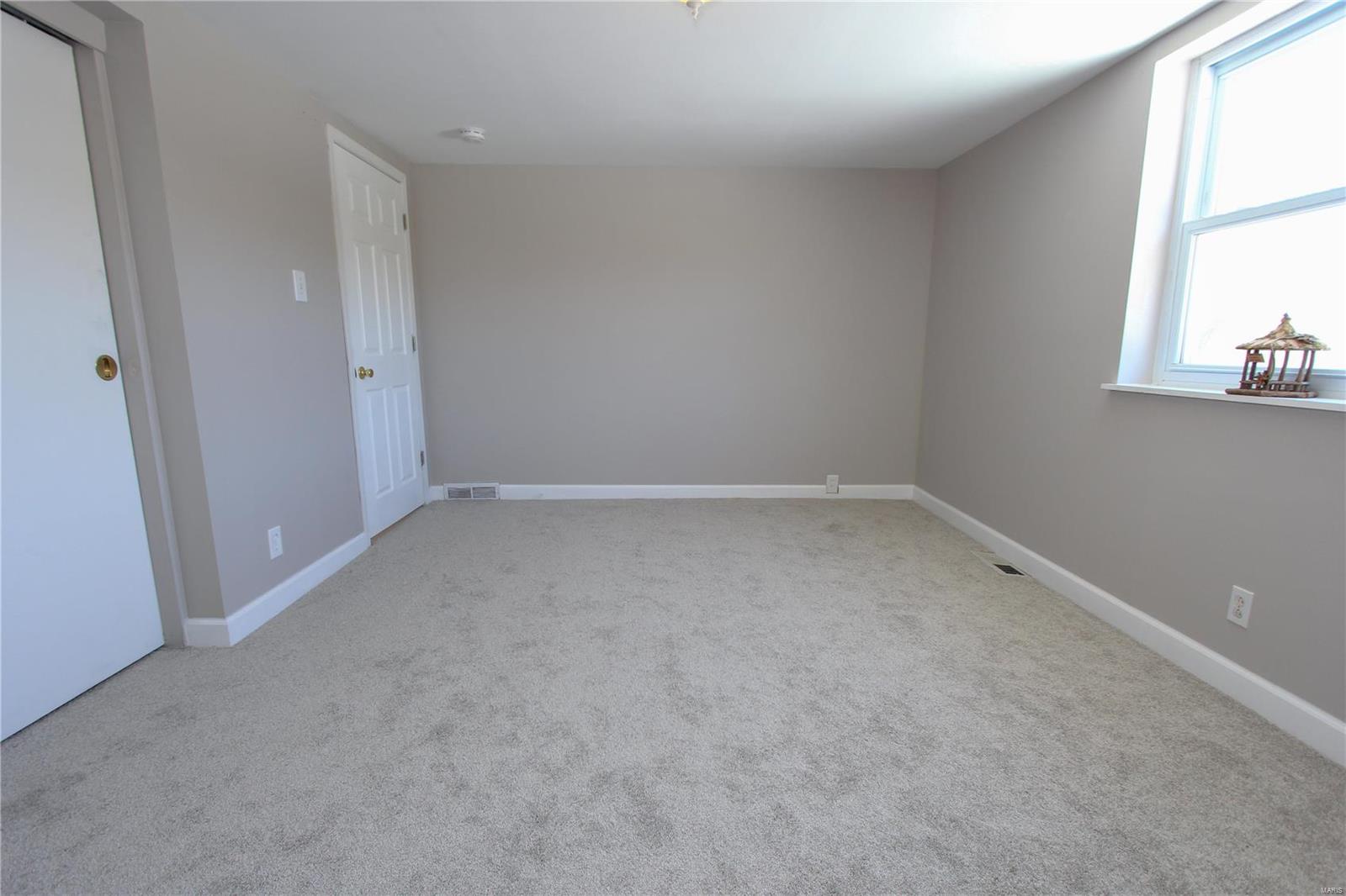 10445 Schuessler Road St. Louis, MO 63128 - Photo 27 of 51