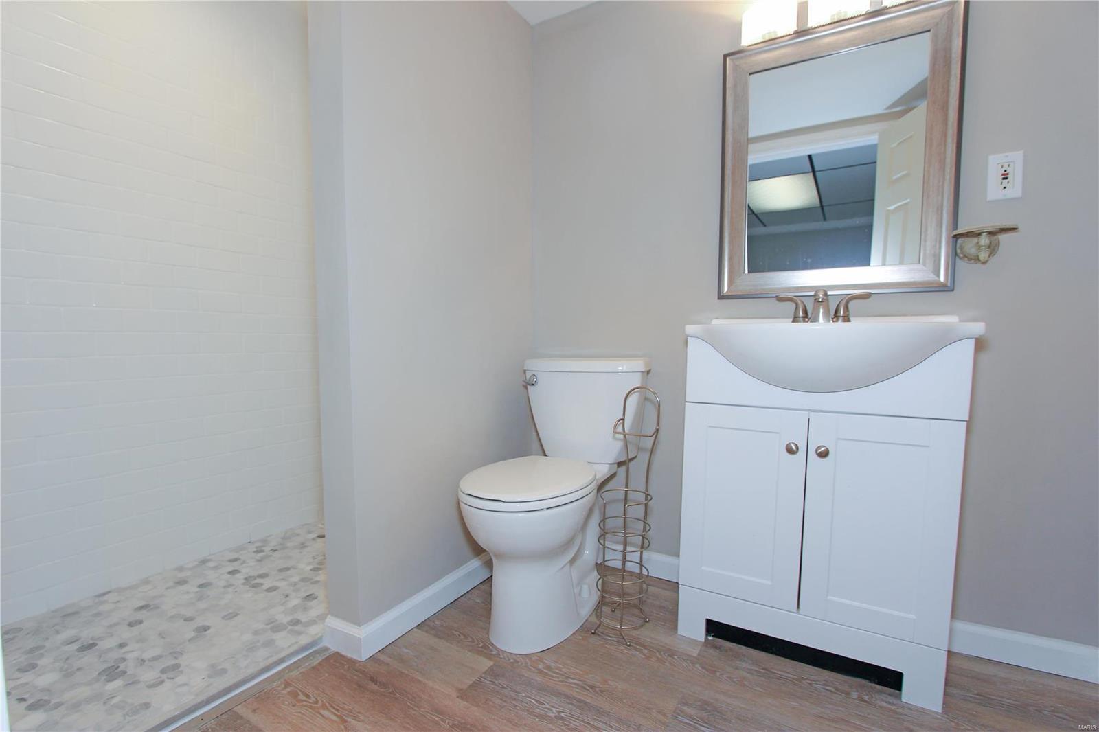 10445 Schuessler Road St. Louis, MO 63128 - Photo 39 of 51