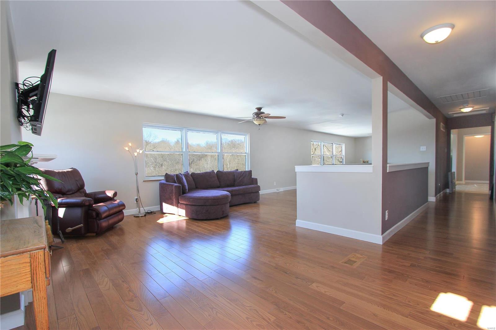 10445 Schuessler Road St. Louis, MO 63128 - Photo 5 of 51