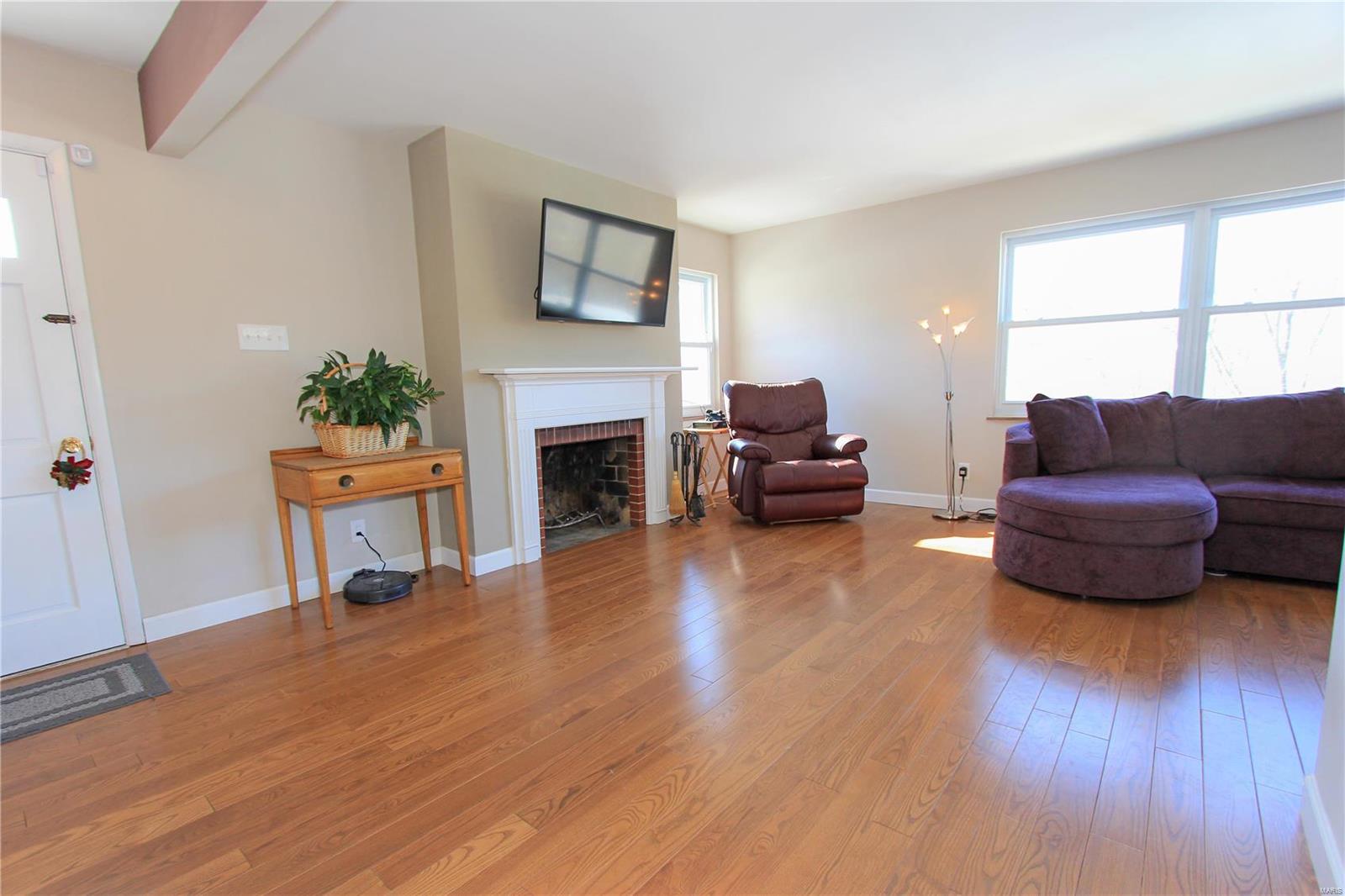 10445 Schuessler Road St. Louis, MO 63128 - Photo 6 of 51