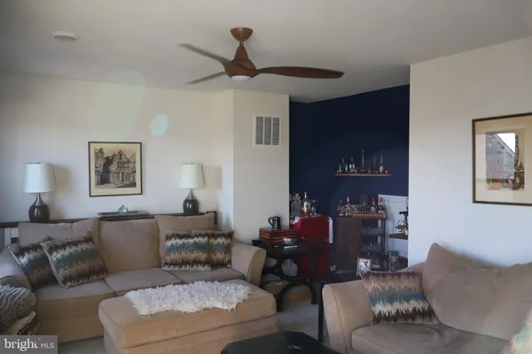 $3,999 | 17193 Branched Oak Road, Dumfries, VA 22026