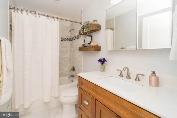$3,650 | 1334 Bayliss Drive, Alexandria, VA 22302