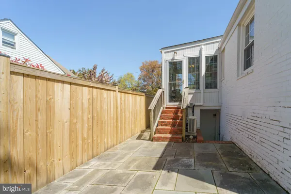 $3,650 | 1334 Bayliss Drive, Alexandria, VA 22302