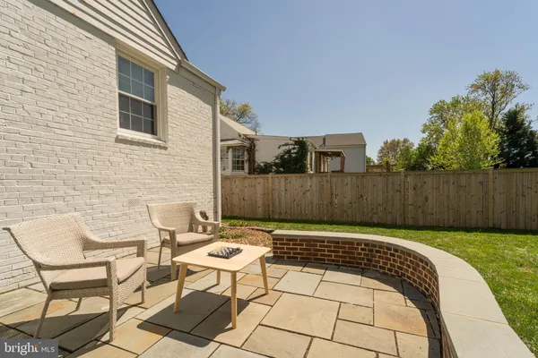 $3,650 | 1334 Bayliss Drive, Alexandria, VA 22302