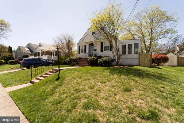 $3,650 | 1334 Bayliss Drive, Alexandria, VA 22302