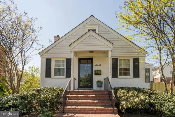 $3,650 | 1334 Bayliss Drive, Alexandria, VA 22302
