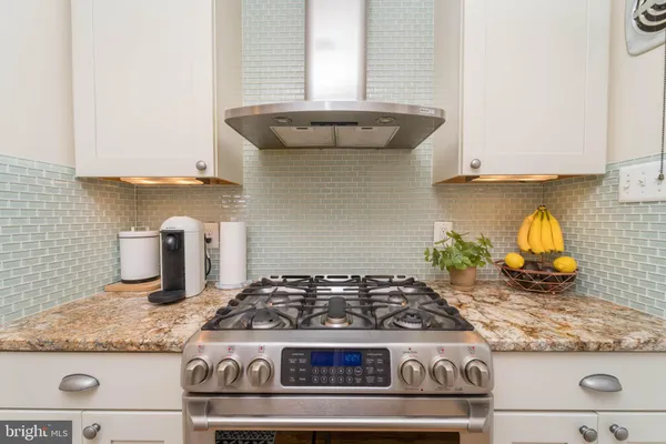 $3,650 | 1334 Bayliss Drive, Alexandria, VA 22302