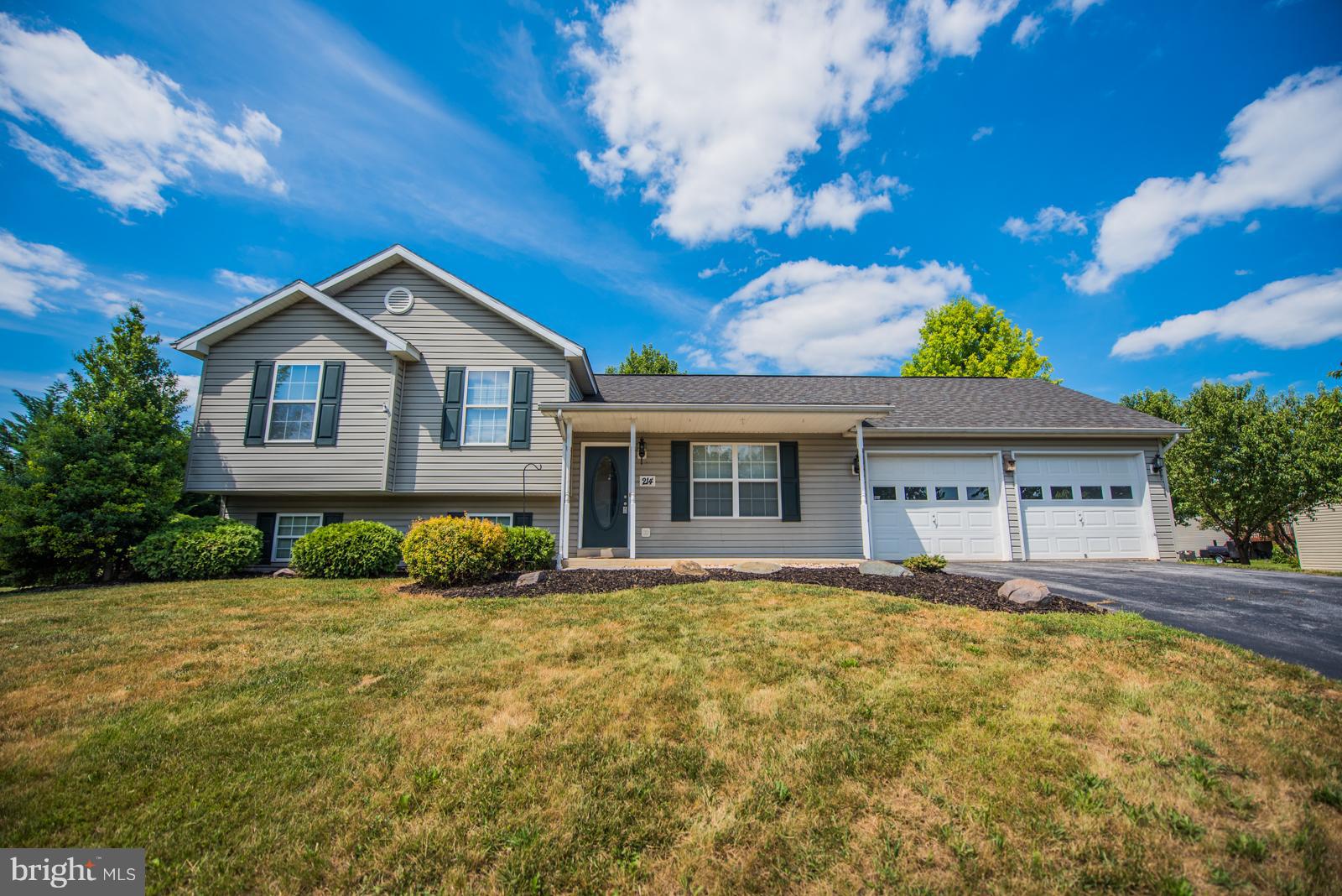 214 Thumper Drive Ranson, WV 25438 - Photo 2 of 30 Exterior (Front)
