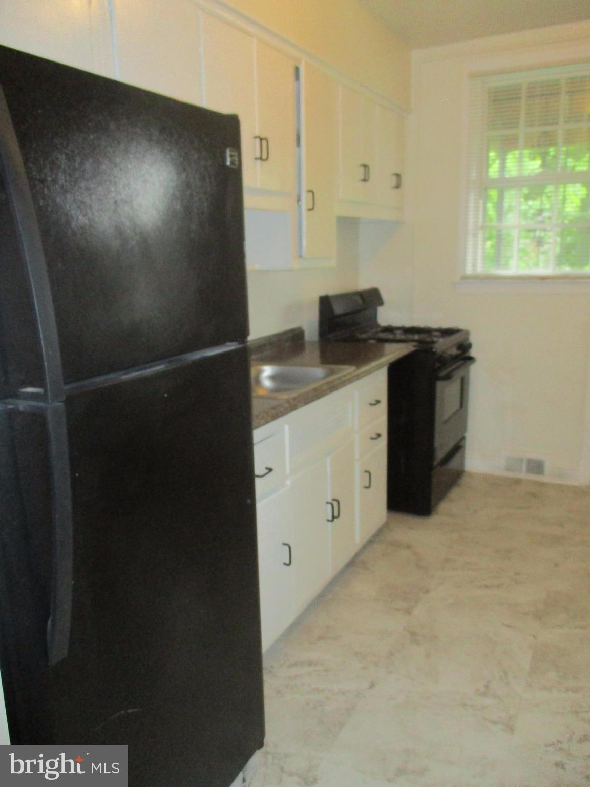 3902 Annellen Road Baltimore, MD 21215 - Photo 9 of 16 Kitchen