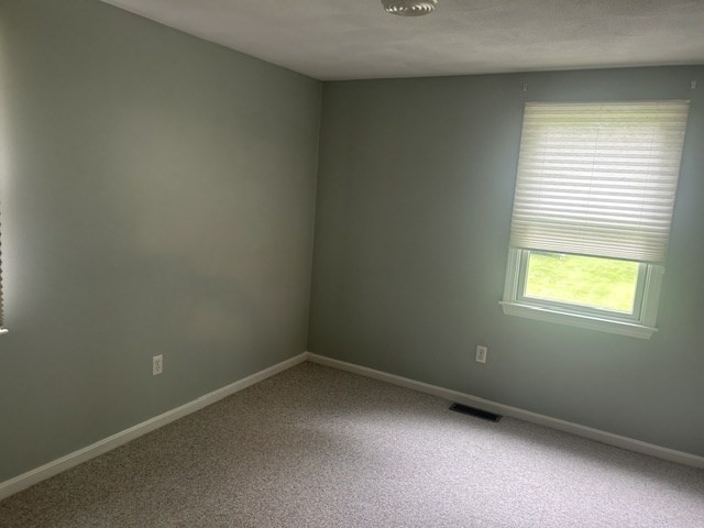 35 Forest Park Road, Unit RIGHTREAR Dracut, MA 01826 - Photo 8 of 17