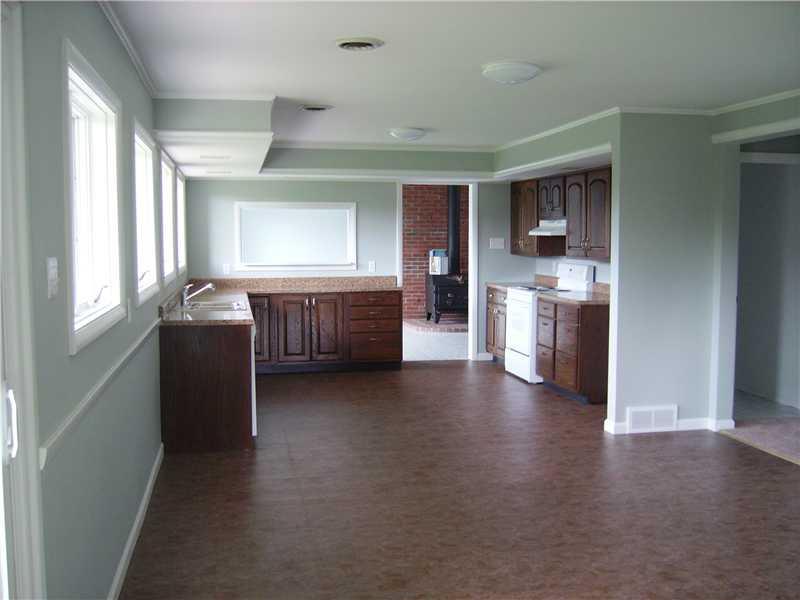 1047 Temple Road Aliquippa, PA 15001 - Photo 11 of 22 Kitchen.