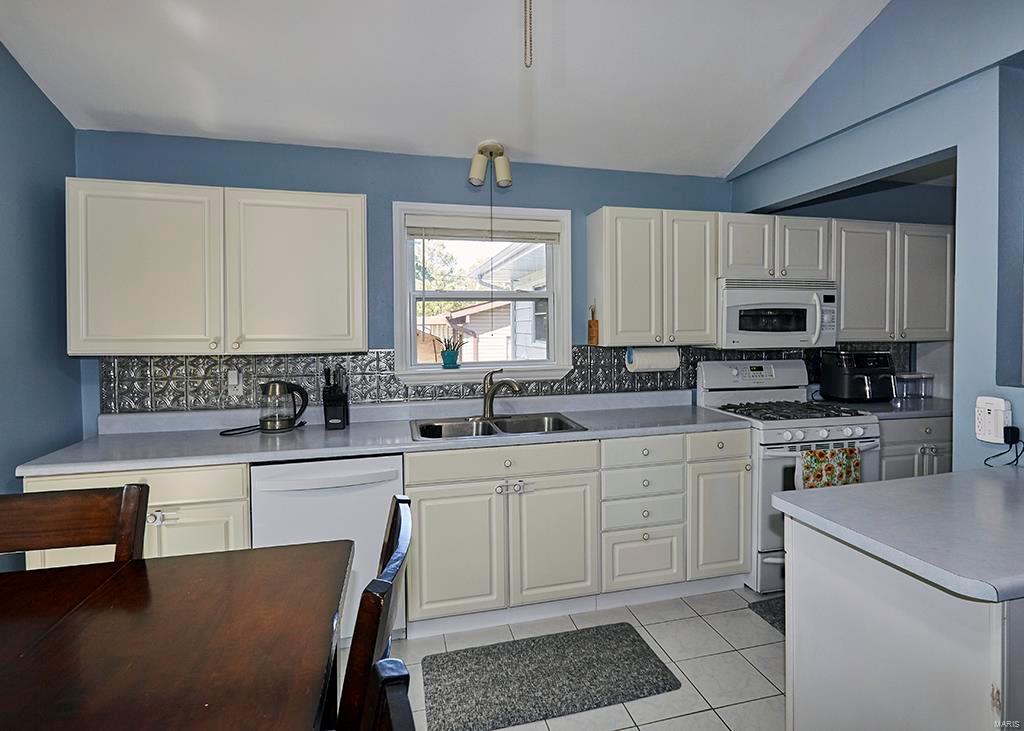 6915 Becker Road St. Louis, MO 63129 - Photo 20 of 35 Gallery Image 20