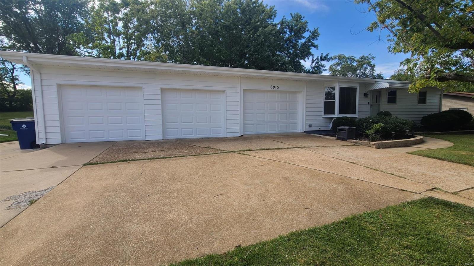 6915 Becker Road St. Louis, MO 63129 - Photo 5 of 35 Gallery Image 5