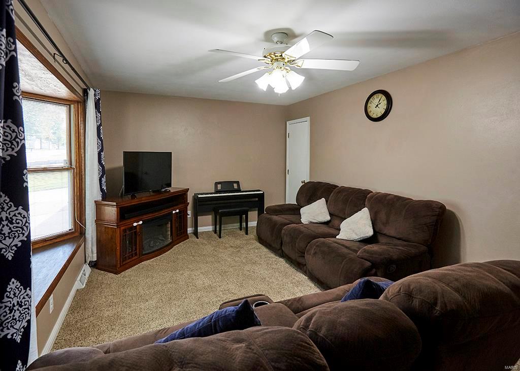 6915 Becker Road St. Louis, MO 63129 - Photo 9 of 35 Gallery Image 9