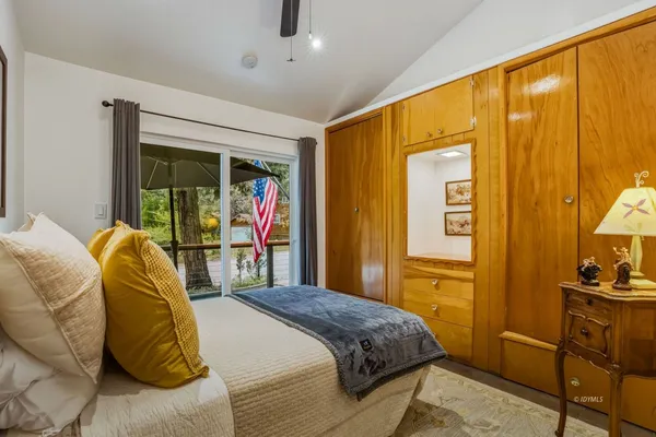 $910,000 | 25106 Rim Rock Road, Idyllwild, CA 92549