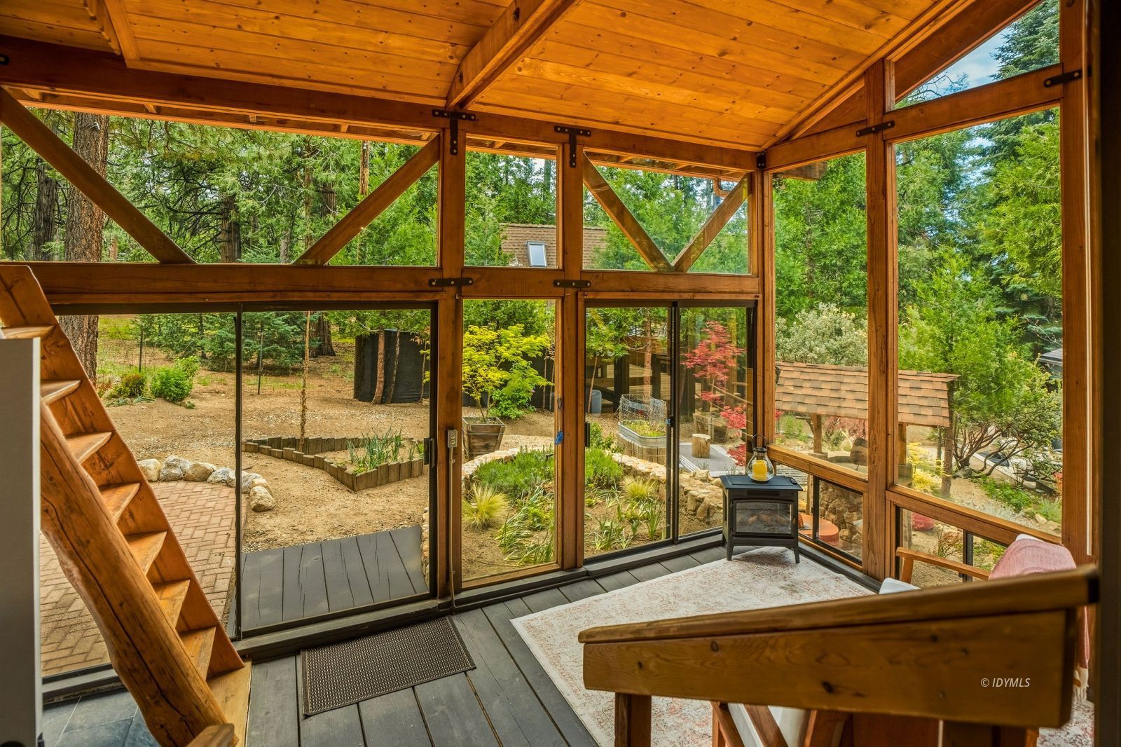 25106 Rim Rock Road Idyllwild, CA 92549 - Photo 48 of 71 Art space? Gym? Your choice