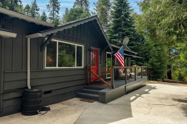 $910,000 | 25106 Rim Rock Road, Idyllwild, CA 92549