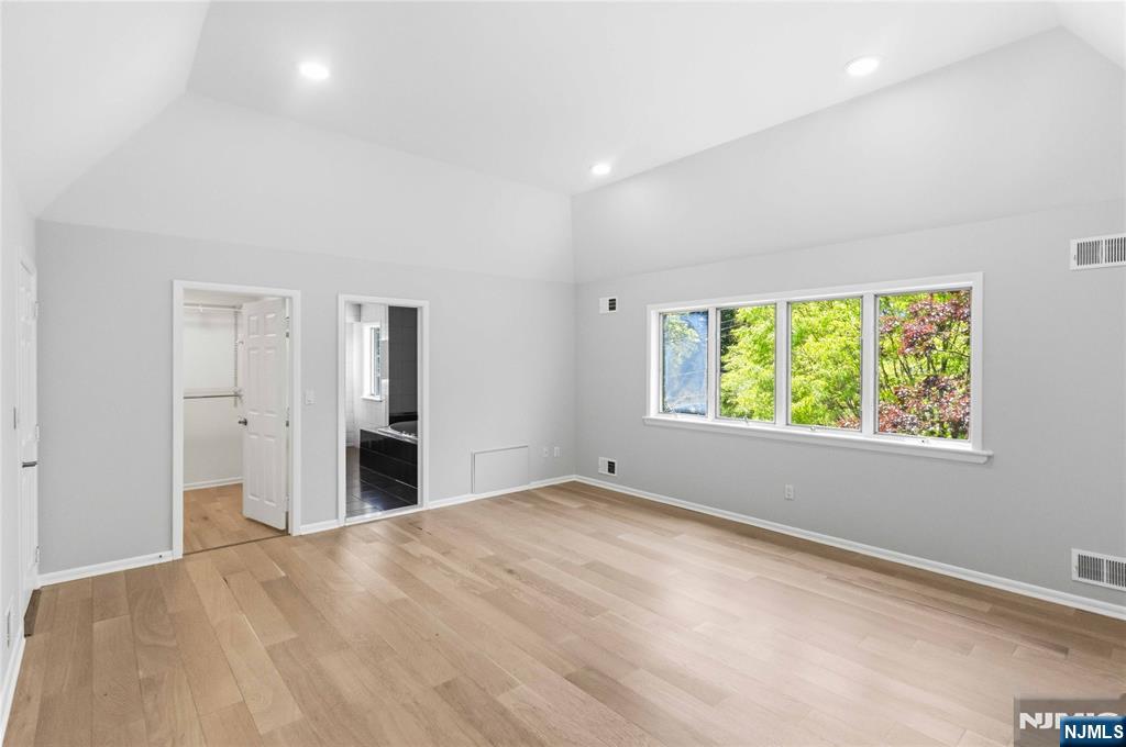 131 Haase Avenue Paramus, NJ 07652 - Photo 27 of 50
