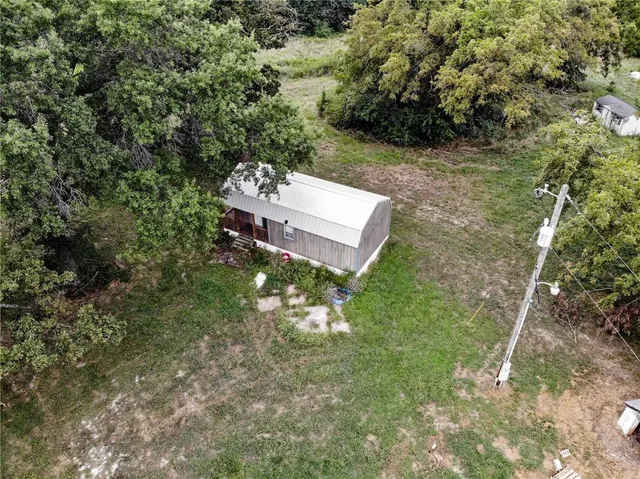 $348,000 | 887 Southeast 771st Road, Windsor, MO 65360