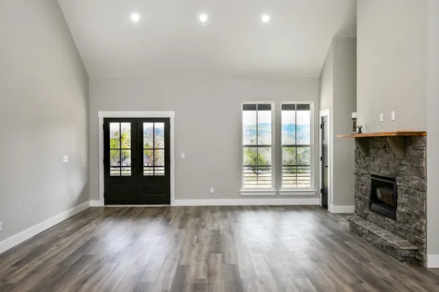 $615,000 | 531 Horns Creek Road, Old Fort, TN 37362