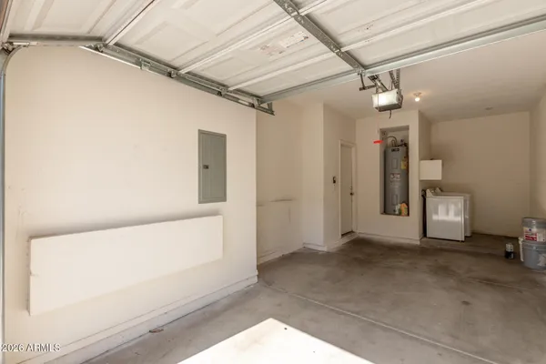 $2,095 | 1886 East Don Carlos, Unit 163, Tempe, AZ 85281