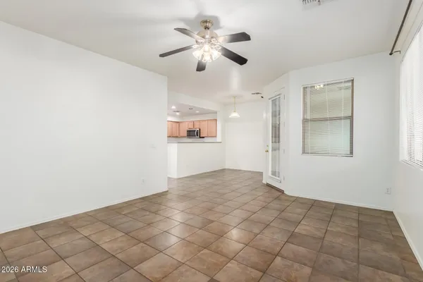 $2,095 | 1886 East Don Carlos, Unit 163, Tempe, AZ 85281