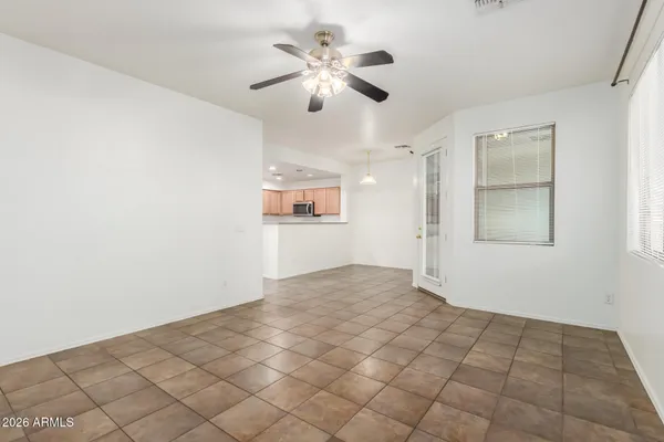 $2,195 | 1886 East Don Carlos, Unit 163, Tempe, AZ 85281