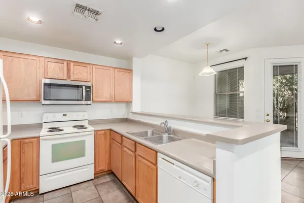 $2,195 | 1886 East Don Carlos, Unit 163, Tempe, AZ 85281