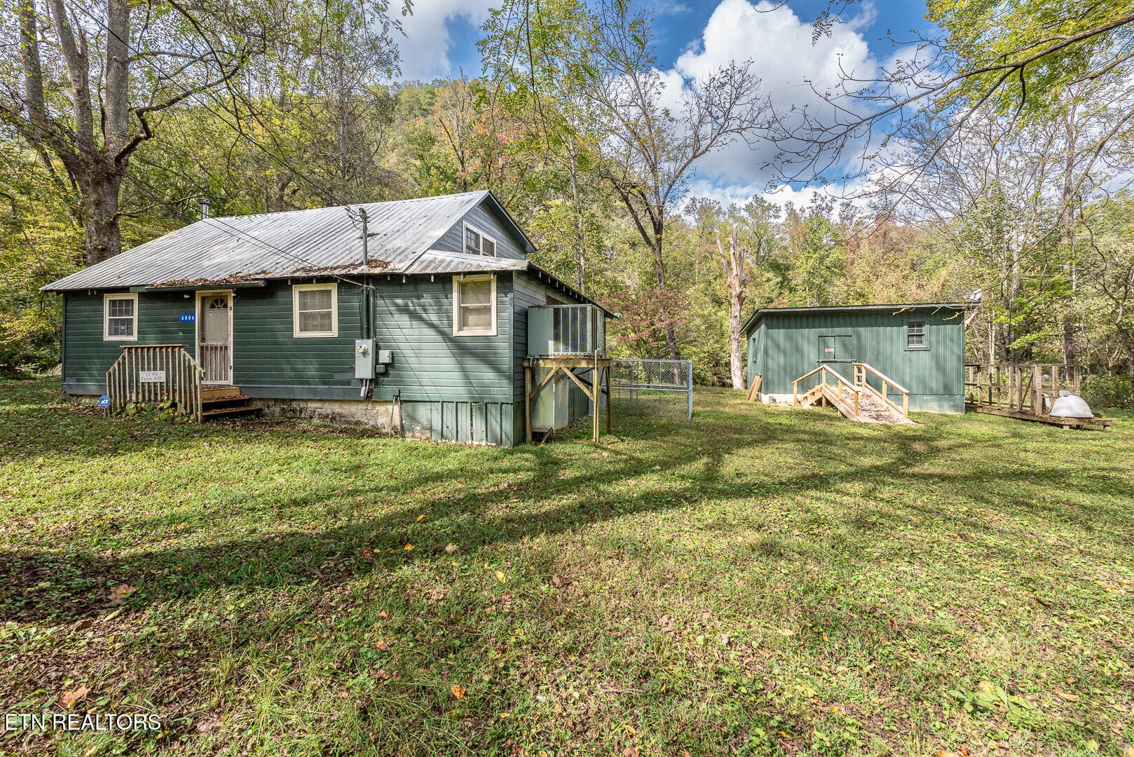 6806 Walnut Loop Road Townsend, TN 37882 - Photo 3 of 40 Gallery Image 3