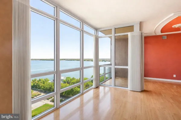 $349,000 | 901 North Penn Street, Unit P1006, Philadelphia, PA 19123
