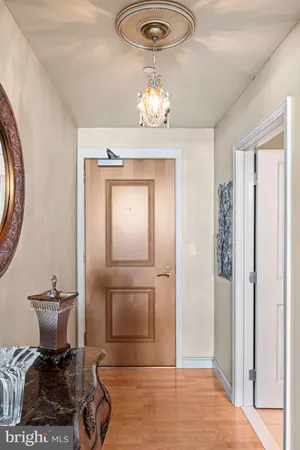 $349,000 | 901 North Penn Street, Unit P1006, Philadelphia, PA 19123