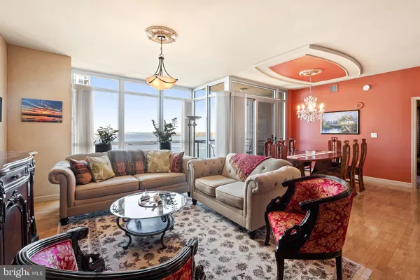 $349,000 | 901 North Penn Street, Unit P1006, Philadelphia, PA 19123