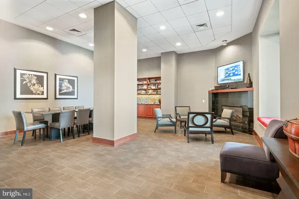 $349,000 | 901 North Penn Street, Unit P1006, Philadelphia, PA 19123