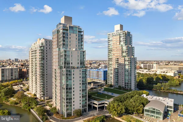 $349,000 | 901 North Penn Street, Unit P1006, Philadelphia, PA 19123