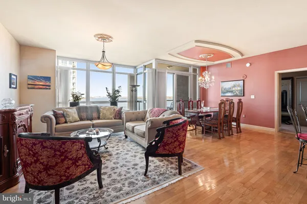 $349,000 | 901 North Penn Street, Unit P1006, Philadelphia, PA 19123