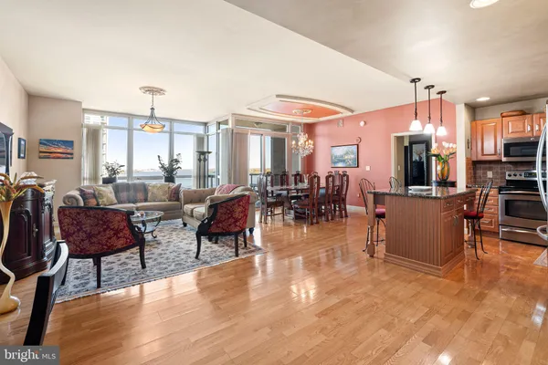 $349,000 | 901 North Penn Street, Unit P1006, Philadelphia, PA 19123
