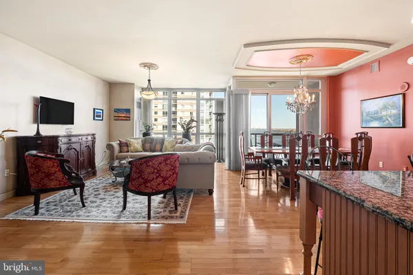 $349,000 | 901 North Penn Street, Unit P1006, Philadelphia, PA 19123