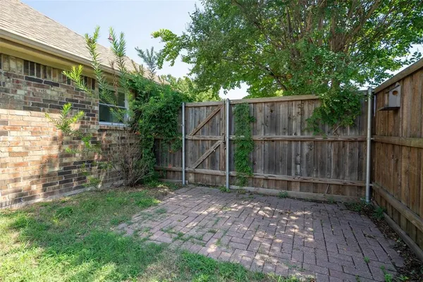$2,200 | 3801 Smartt Street, Rowlett, TX 75088