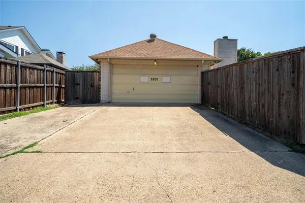 $2,200 | 3801 Smartt Street, Rowlett, TX 75088