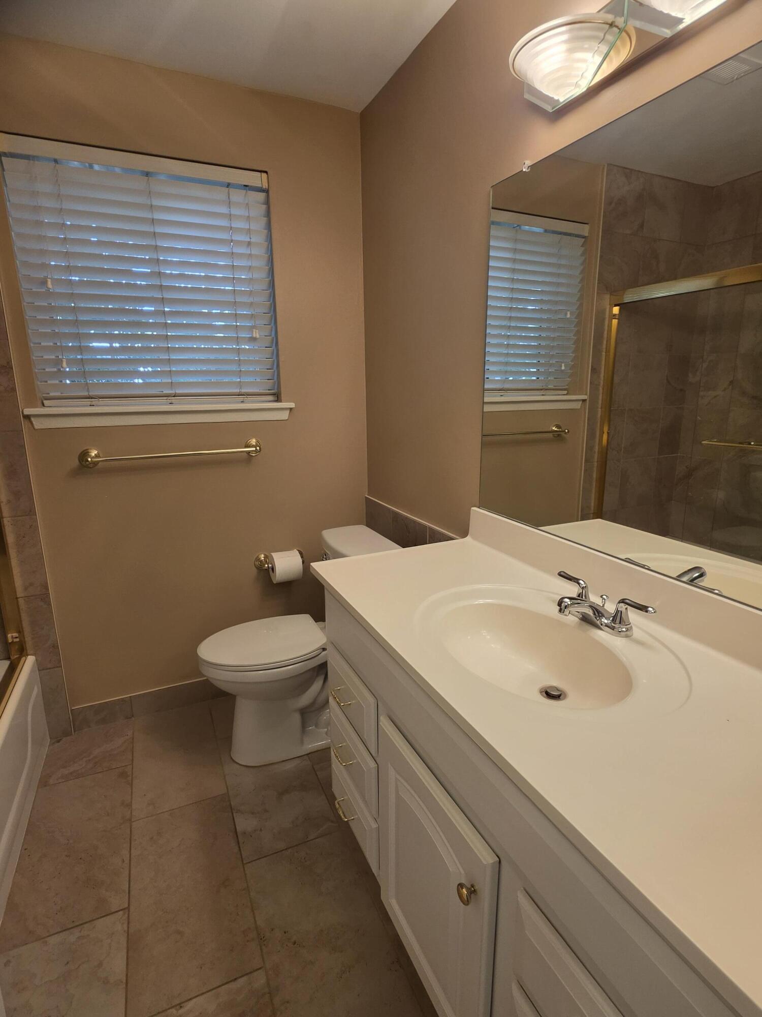 45290 Keding Street Utica, MI 48317 - Photo 9 of 24 8 (1)