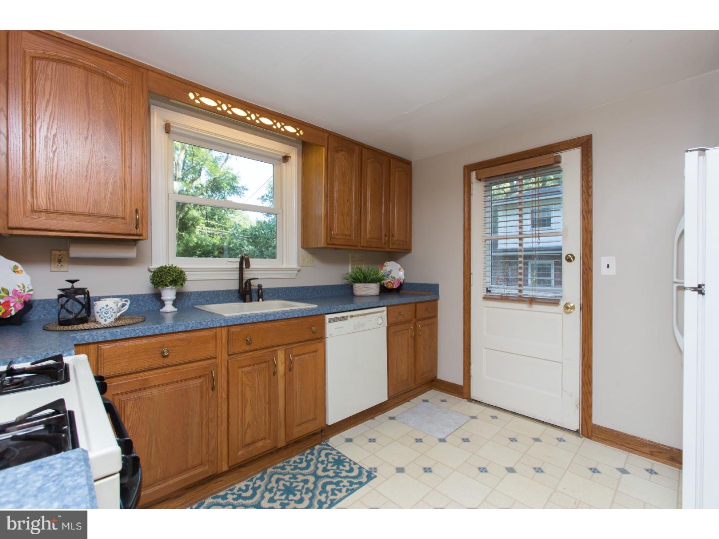 715 Hemlock Road Media, PA 19063 - Photo 13 of 25 Kitchen